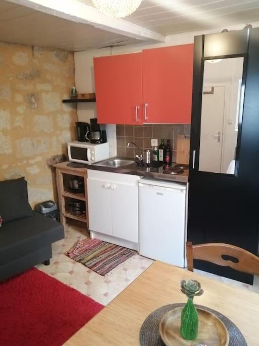 Appartement Petit Studio Au Coeur D'Uzès Extérieur photo
